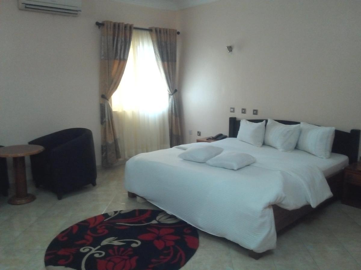 Orchid Hotel Asaba Exteriör bild